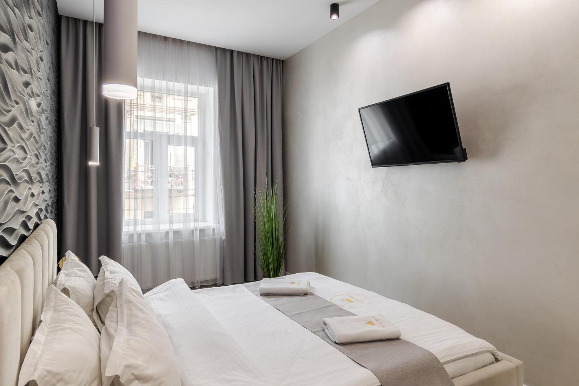 Royal Apartment On Balabana Street Lviv Exterior foto